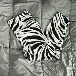 Fabletics PureLuxe Ultra High-Waisted 7/8 Legging